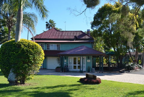 McNevins Loganholme Motel - Mackay Tourism 2