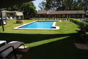 Old Maitland Inn - Mackay Tourism 0