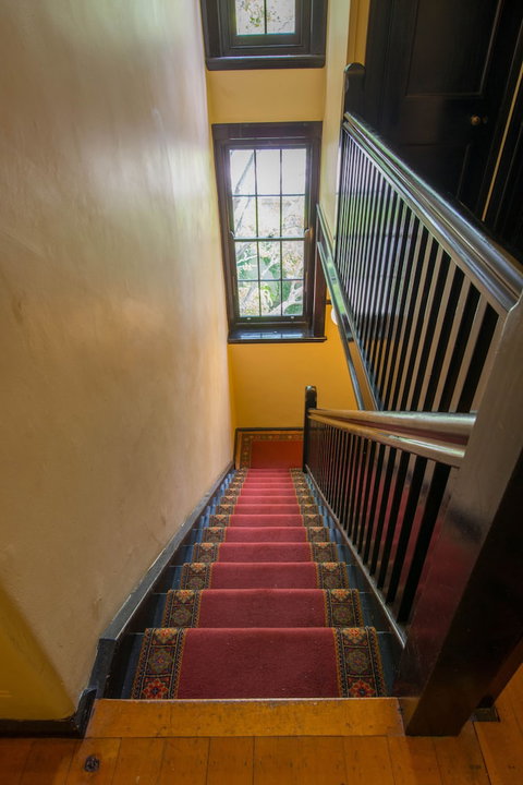 Sydney Harbour Bed & Breakfast - Mackay Tourism 3