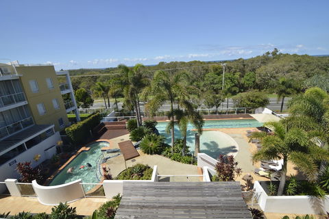 Seachange Coolum Beach - Mackay Tourism 2