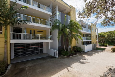 Seachange Coolum Beach - Mackay Tourism 1