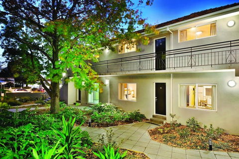 Brighton Serviced Apartments - Mackay Tourism 0