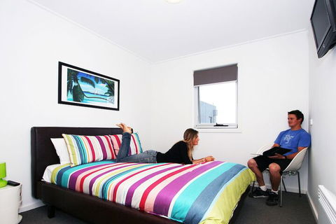 The Island Accommodation - Hostel - Mackay Tourism 5