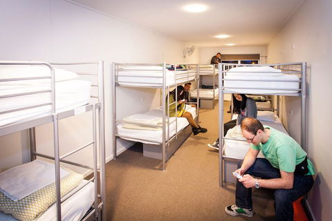The Island Accommodation - Hostel - Mackay Tourism 7