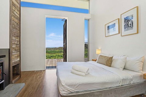 The Longhouse Suite 2 - Mackay Tourism 4