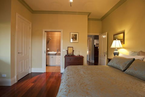 Tallawarra B & B - Mackay Tourism 7