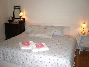 Brown's House Bed And Breakfast - Mackay Tourism 5