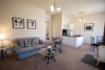 Brice Hill Country Lodge - Mackay Tourism 5