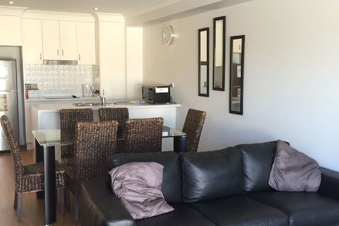 Alexandra Apartments - Mackay Tourism 4