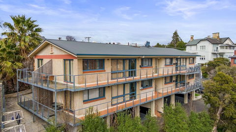 96 On Arthur Apartments - Mackay Tourism 0
