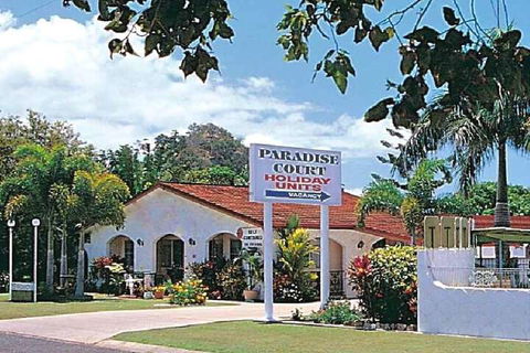 Paradise Court Holiday Units - Mackay Tourism 1