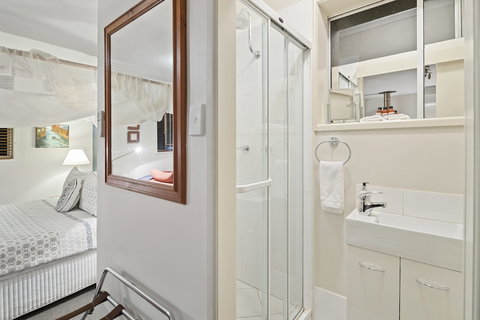 Eden Lodge - Mackay Tourism 6