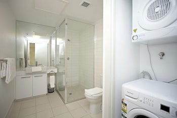 Astra Apartments - Docklands - Mackay Tourism 1