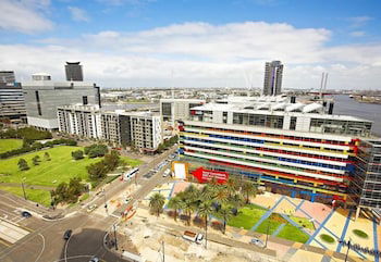 Astra Apartments - Docklands - Mackay Tourism 0