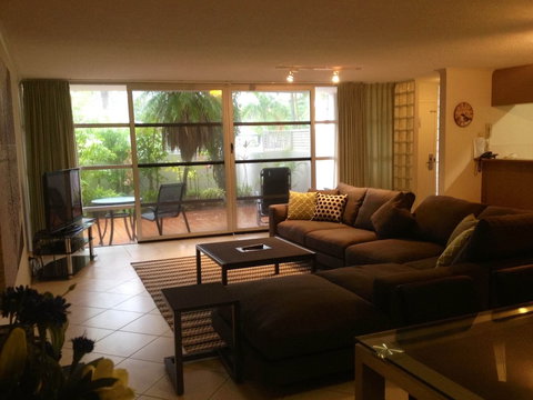 Sundeck Gardens - Mackay Tourism 5