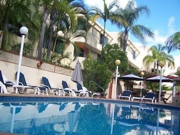 Sundeck Gardens - Mackay Tourism 2