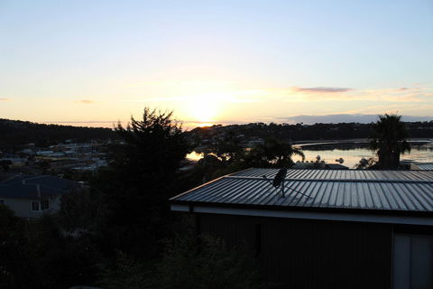 Pacific Heights Holiday Apartments & Munn's Tower House - Mackay Tourism 6