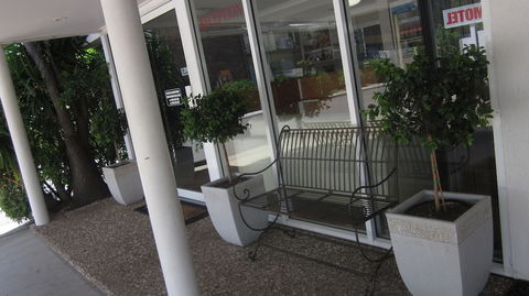 The Cosmopolitan Motel And Serviced Apartments - Mackay Tourism 1