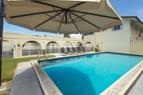 Coral Sands Motel - Mackay Tourism 3