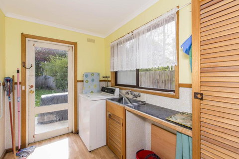 HOLIDAY On NAUTILUS INVERLOCH - Mackay Tourism 2