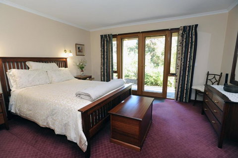 Wintarni Olives Cottage - Mackay Tourism 4