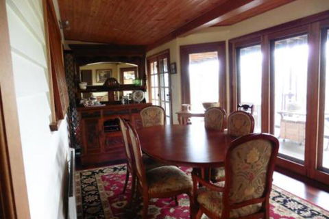 The Old School Bed & Breakfast - Mackay Tourism 3