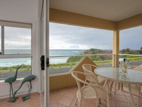 Avalon 1 Overlooking Beautiful Convent Beach - Mackay Tourism 4