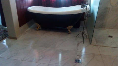 GOLDEN LACE B & B - Mackay Tourism 6