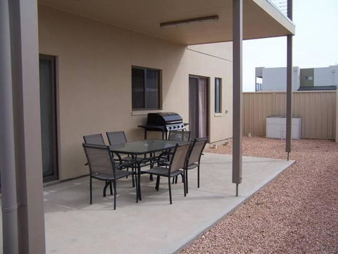 Relax On Par - Mackay Tourism 4