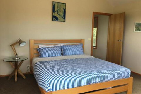 Apostle Hideaway Central Port Campbell - Mackay Tourism 7