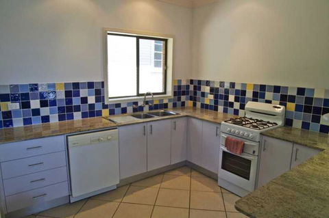 Cooinda 17 Dulconghi Street - Mackay Tourism 1