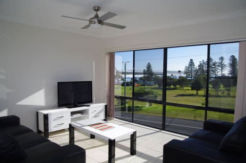 Dolphin Court 2 1 Gowing Street - Mackay Tourism 4