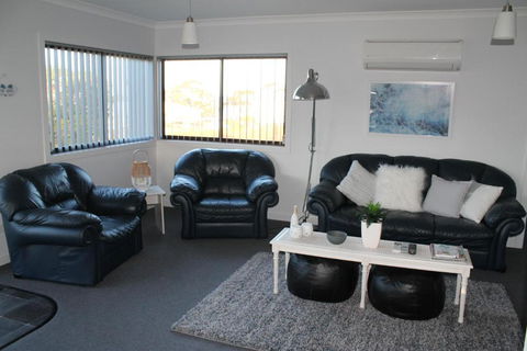 Bircoo Cottage Beach & Golf Getaway - Mackay Tourism 5