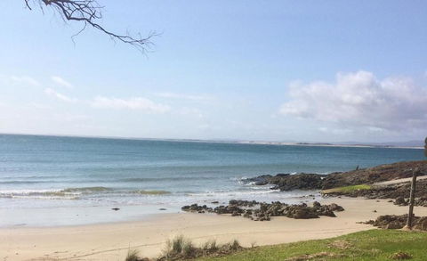 Bircoo Cottage Beach & Golf Getaway - Mackay Tourism 4