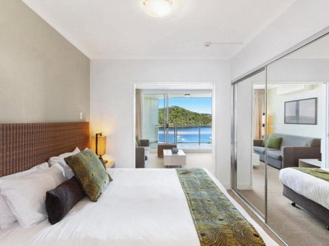 Ocean Panorama 1 Bedroom Oceanview Apt - Mackay Tourism 2