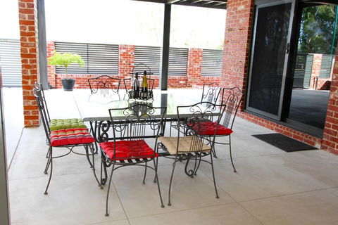 Wentworth Wharf B & B - Mackay Tourism 2