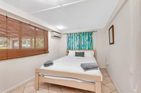 Edge Hill Holiday Home / Cairns - Mackay Tourism 5