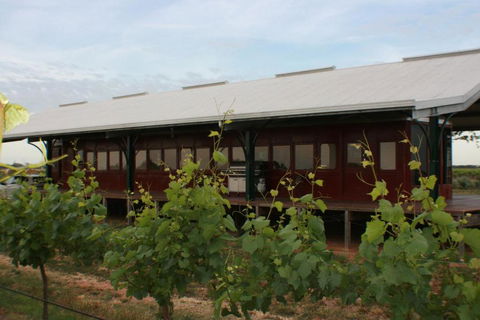 Carriages Spa Retreat - Mackay Tourism 6