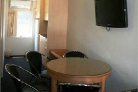 Queensgate Motel - Mackay Tourism 3