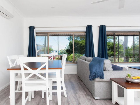 Nelson Bay Getaway 59 - Mackay Tourism 6