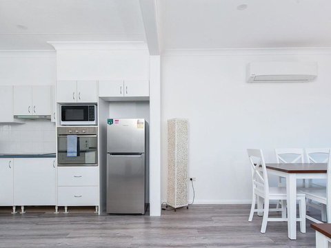 Nelson Bay Getaway 59 - Mackay Tourism 3