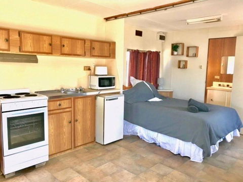 Cute Private Studio Flat With AIRCON! - Mackay Tourism 1