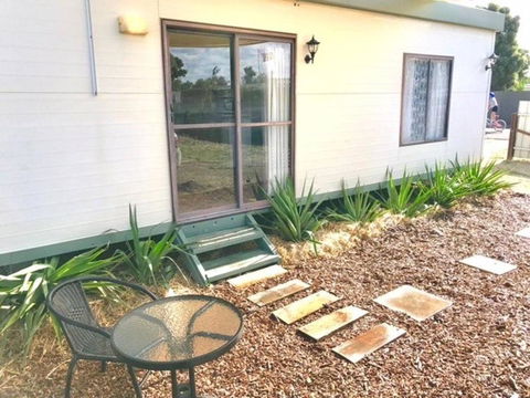Cute Private Studio Flat With AIRCON! - Mackay Tourism 5