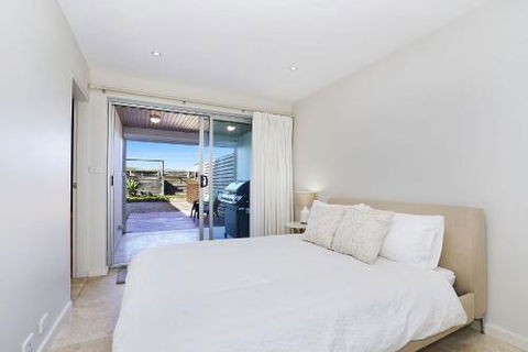 Perfect Beach Front Duplex The Entrance North - Mackay Tourism 2