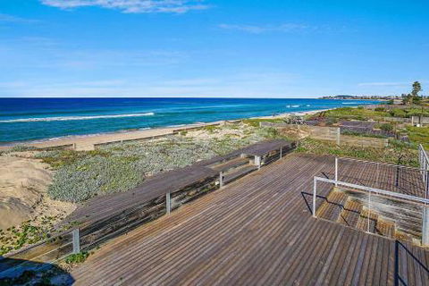Perfect Beach Front Duplex The Entrance North - Mackay Tourism 5