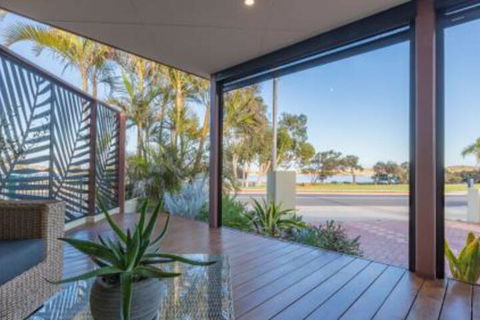 Starboard Views Kalbarri River Front Apartment - Mackay Tourism 2