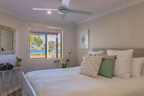 Starboard Views Kalbarri River Front Apartment - Mackay Tourism 5