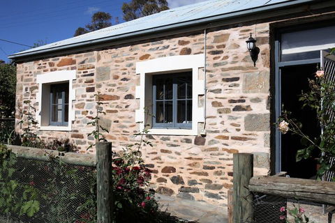 Griffiths Cottage - Mackay Tourism 1