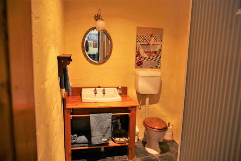 Griffiths Cottage - Mackay Tourism 7
