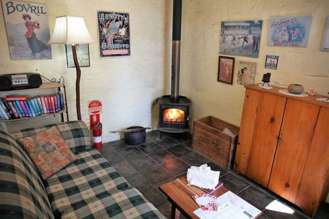Griffiths Cottage - Mackay Tourism 5